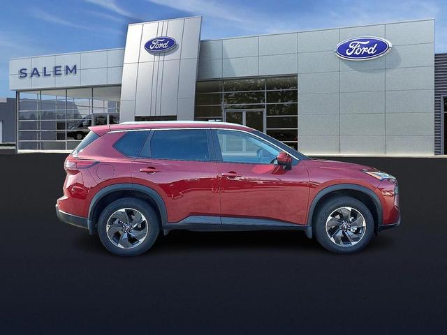 Photo of 2024 Scarlet Ember Tintcoat Nissan Rogue
