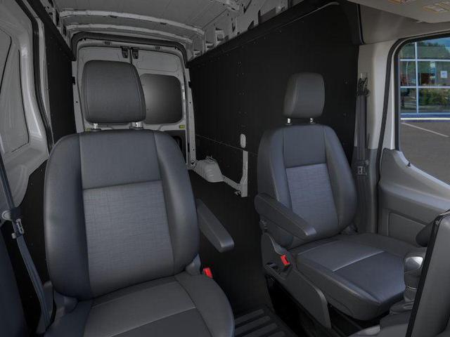 Photo of 2025 Oxford White Ford Transit-350