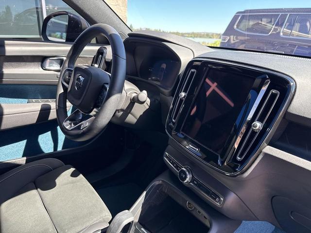 Photo of 2023 Fjord Blue Metallic Volvo C40 Recharge Pure Electric