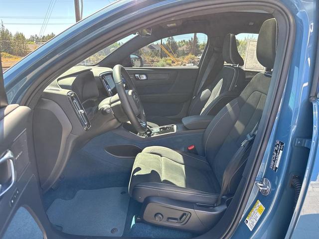 Photo of 2023 Fjord Blue Metallic Volvo C40 Recharge Pure Electric