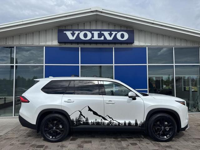 Photo of 2024 White Toyota Grand Highlander Hybrid