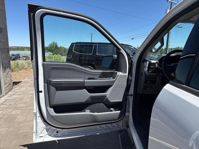 Photo of 2023 Oxford White Ford F-150 Lightning