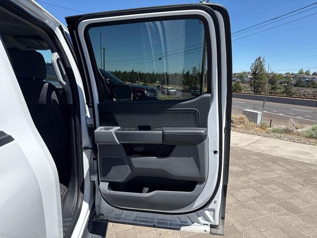 Photo of 2023 Oxford White Ford F-150 Lightning