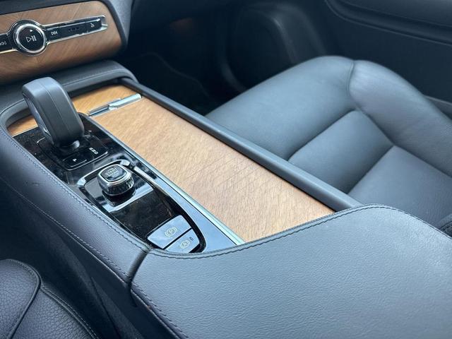 Photo of 2025 Grey Volvo XC90