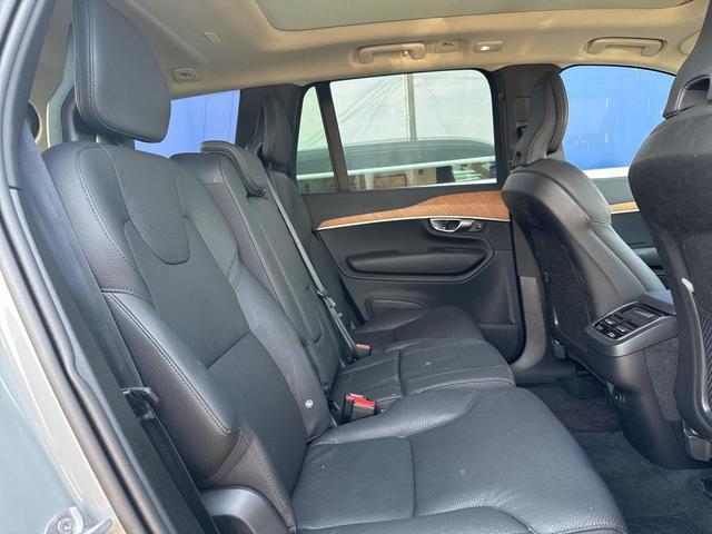 Photo of 2025 Grey Volvo XC90