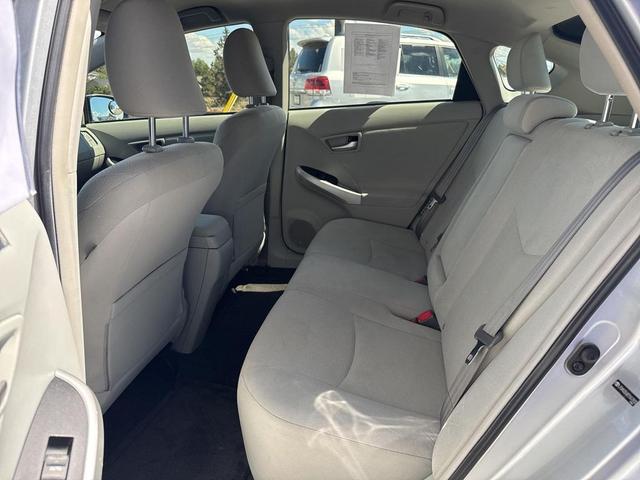 Photo of 2012 White Toyota Prius