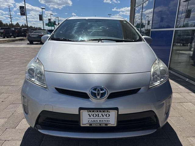 Photo of 2012 White Toyota Prius