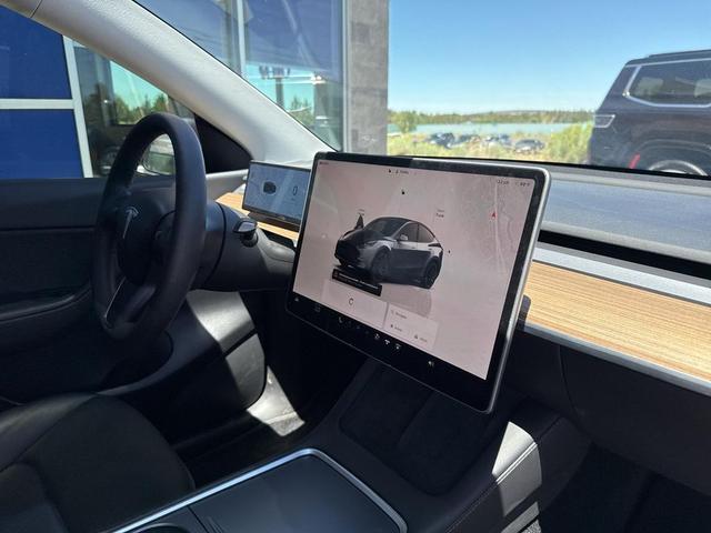 Photo of 2022 Midnight Silver Metallic Tesla Model Y