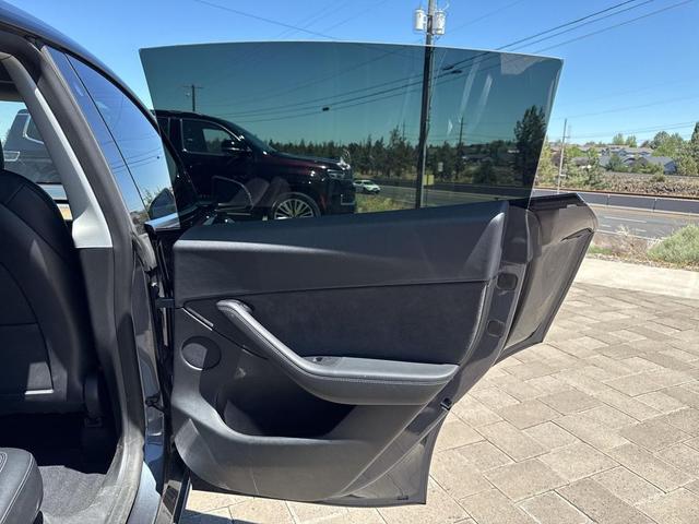 Photo of 2022 Midnight Silver Metallic Tesla Model Y