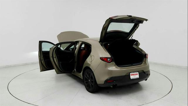 Photo of 2024 Zircon Sand Metallic Mazda Mazda3