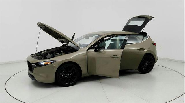 Photo of 2024 Zircon Sand Metallic Mazda Mazda3