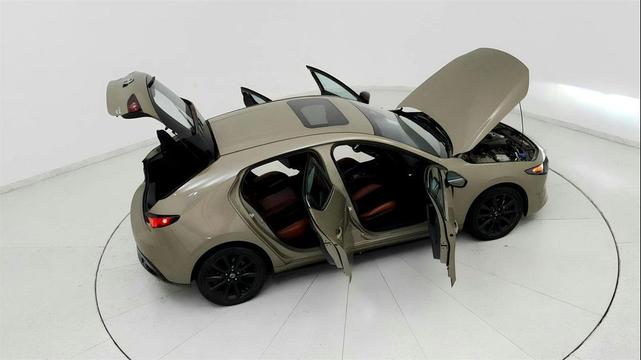 Photo of 2024 Zircon Sand Metallic Mazda Mazda3