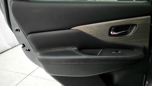 Photo of 2018 Gun Metallic Nissan Murano