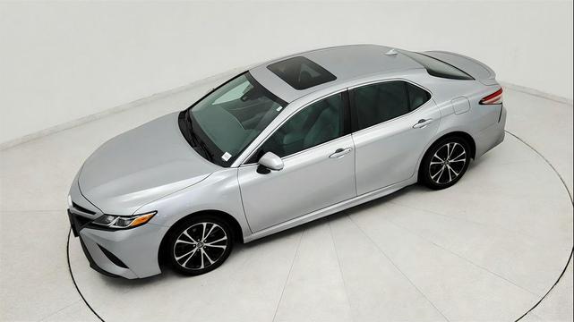 Photo of 2019 Celestial Silver Metallic Toyota Camry