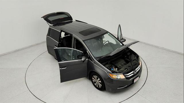 Photo of 2015 Smoky Topaz Metallic Honda Odyssey