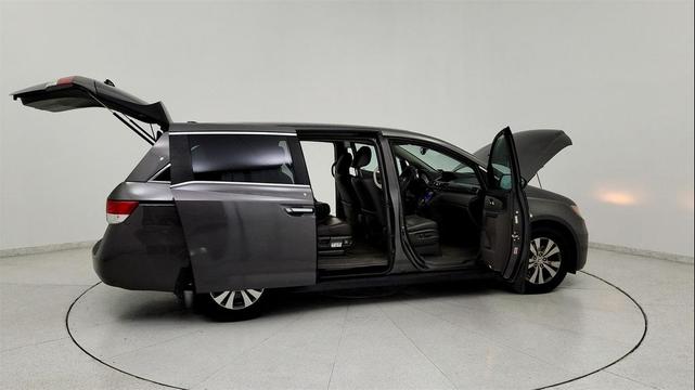 Photo of 2015 Smoky Topaz Metallic Honda Odyssey