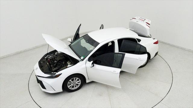 Photo of 2025 Ice Toyota Camry