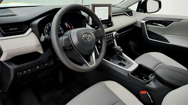 Photo of 2025 Magnetic Gray Metallic Toyota RAV4