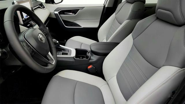Photo of 2025 Magnetic Gray Metallic Toyota RAV4