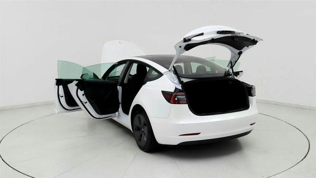 Photo of 2021 Pearl White Multi-Coat Tesla Model 3