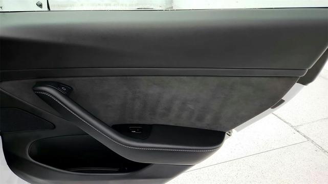 Photo of 2021 Pearl White Multi-Coat Tesla Model 3