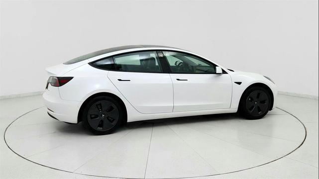 Photo of 2021 Pearl White Multi-Coat Tesla Model 3