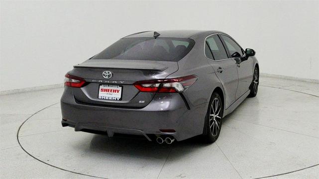 Photo of 2022 Predawn Gray Mica Toyota Camry