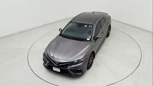 Photo of 2022 Predawn Gray Mica Toyota Camry