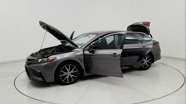 Photo of 2022 Predawn Gray Mica Toyota Camry