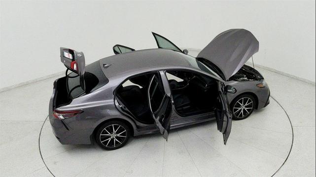 Photo of 2022 Predawn Gray Mica Toyota Camry