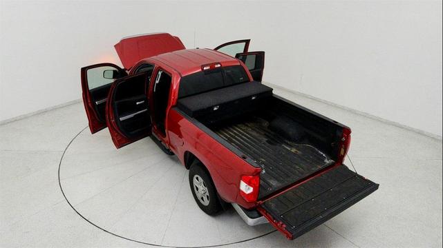 Photo of 2017 Barcelona Red Metallic Toyota Tundra