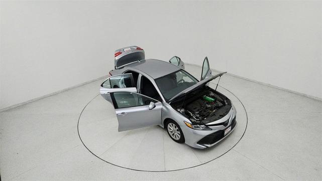 Photo of 2019 Celestial Silver Toyota Camry