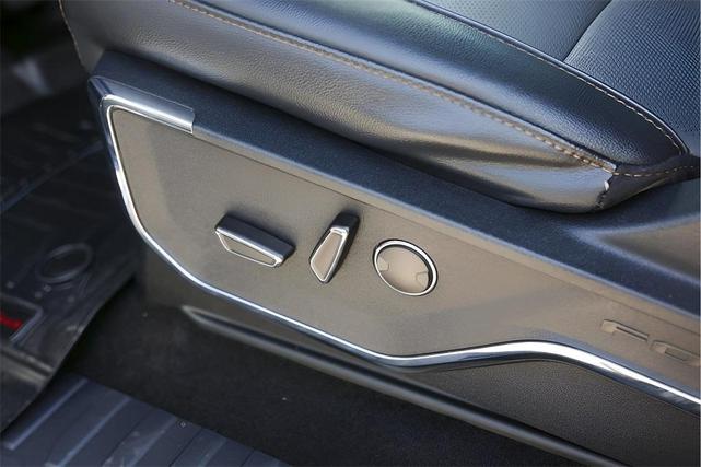 Photo of 2022 Blue Metallic Ford F-150 Lightning