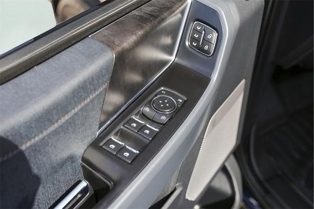 Photo of 2022 Blue Metallic Ford F-150 Lightning