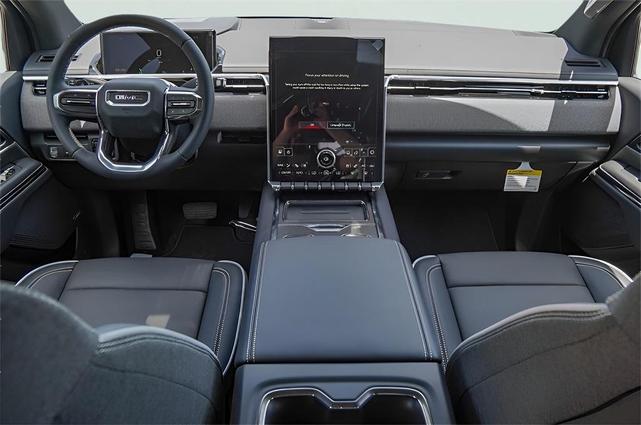 Photo of 2025 Summit White GMC Sierra 1500