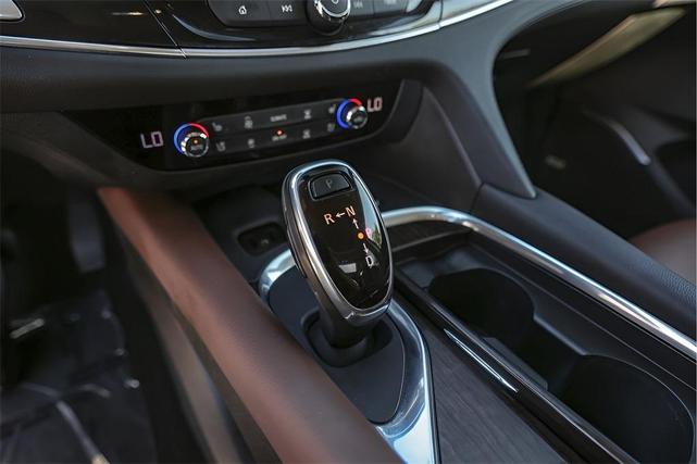 Photo of 2018 White Frost Tri-Coat Buick Enclave