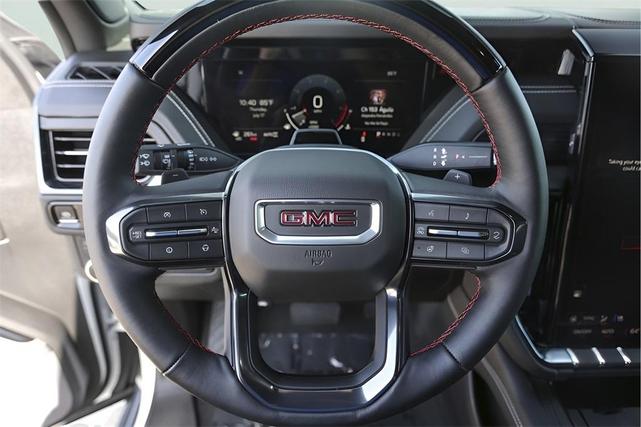Photo of 2025 Summit White GMC Yukon XL