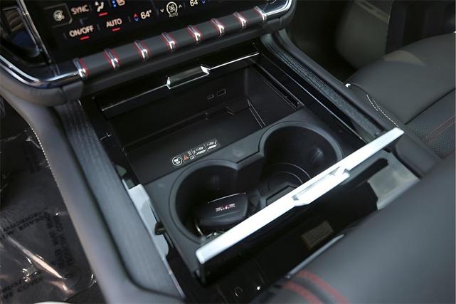 Photo of 2025 Summit White GMC Yukon XL
