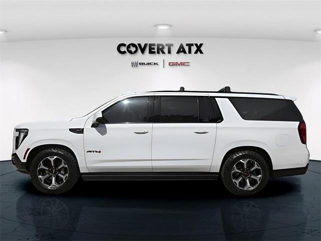 Photo of 2025 Summit White GMC Yukon XL