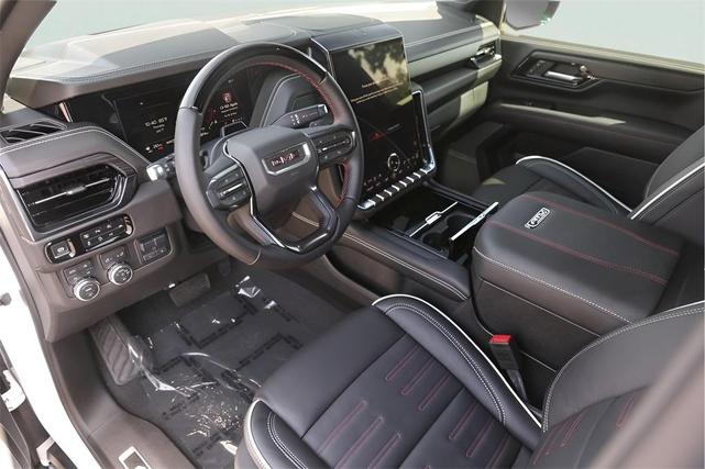 Photo of 2025 Summit White GMC Yukon XL