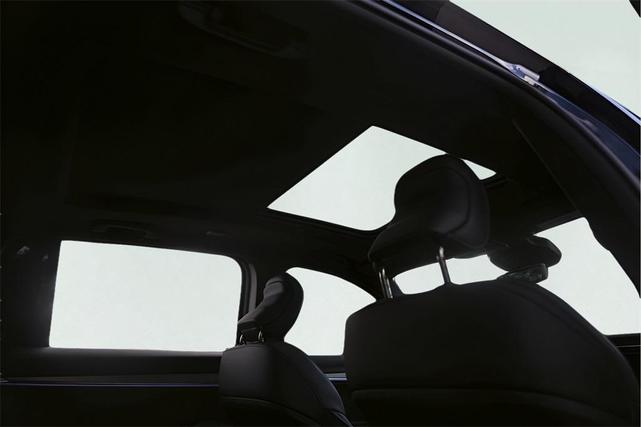 Photo of 2025 Fathom Blue Pearlcoat Jeep Wagoneer S
