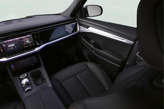 Photo of 2025 Fathom Blue Pearlcoat Jeep Wagoneer S