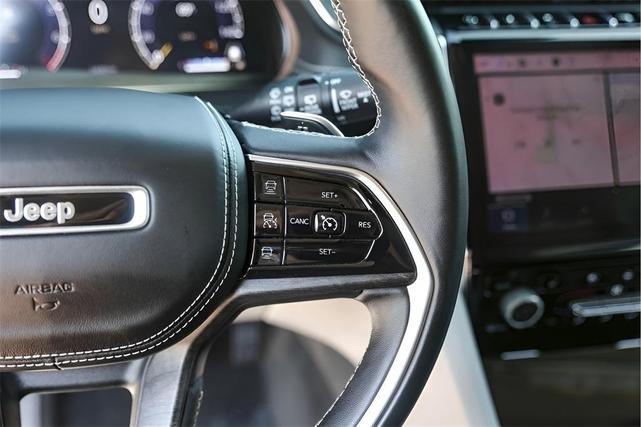 Photo of 2022 Rocky Mountain Pearlcoat Jeep Grand Cherokee L