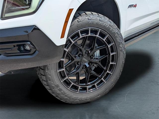 Photo of 2025 Summit White GMC Yukon XL