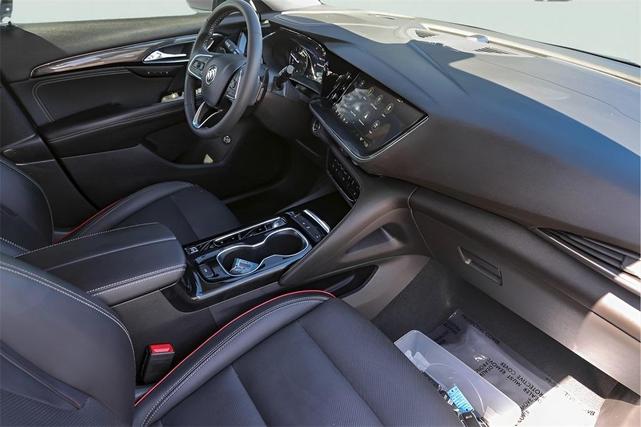 Photo of 2022 Satin Steel Metallic Buick Envision