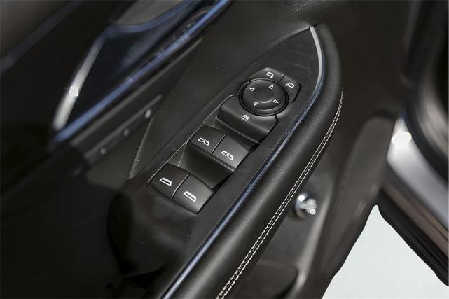 Photo of 2022 Satin Steel Metallic Buick Envision