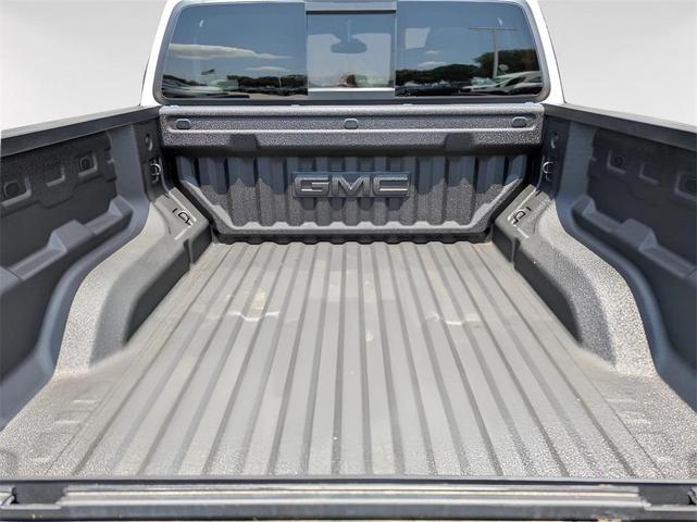 Photo of 2025 Summit White GMC Canyon