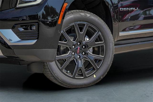 Photo of 2025 Onyx Black GMC Yukon