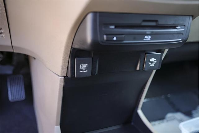 Photo of 2020 White Honda Odyssey