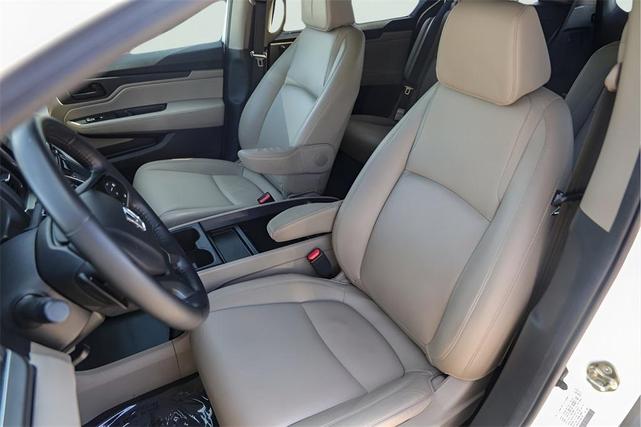 Photo of 2020 White Honda Odyssey